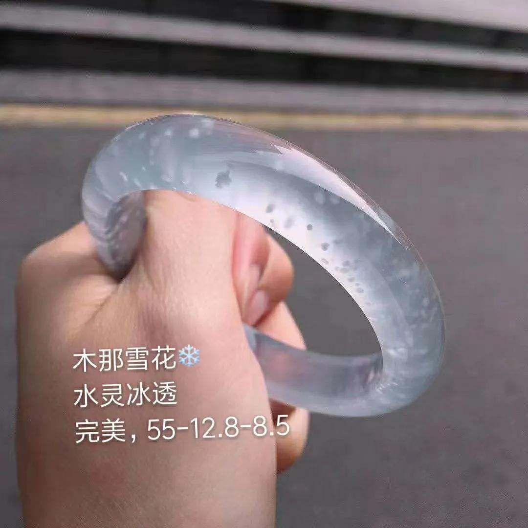 翡翠为什么不给估价,买翡翠回来讲究什么呢