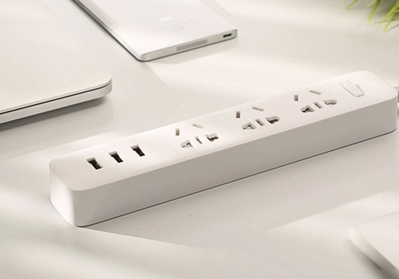 出国手机充电器转换器,出国手机上网流量费太大怎么办