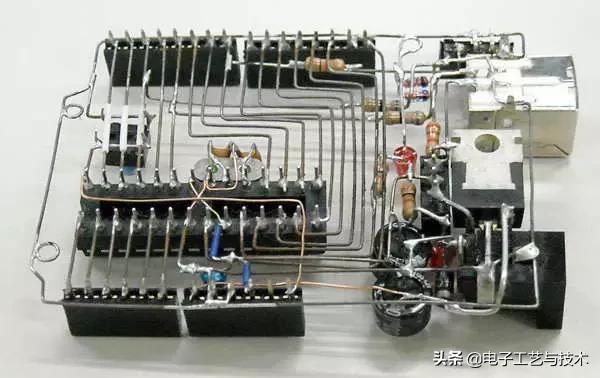 万能板和面包板哪个好做,万能板与面包板的区别