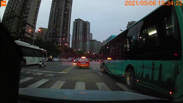 最值得购买的前后双录行车记录仪,什么品牌的全屏行车记录仪最好