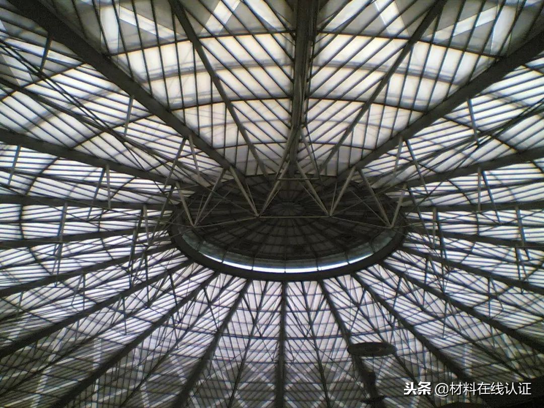 没有聚碳酸酯板打造的体育场，哪还有本届世界杯？