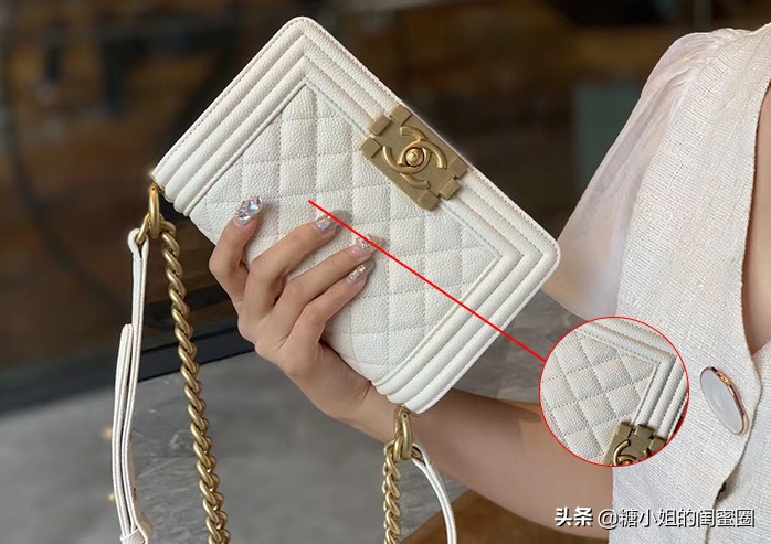 欢度国庆，男朋友买了个超贵的大牌包包送我，我提出了分手