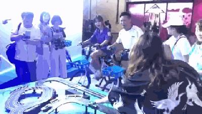 今天，半个杭州城的大小朋友在这里过六一