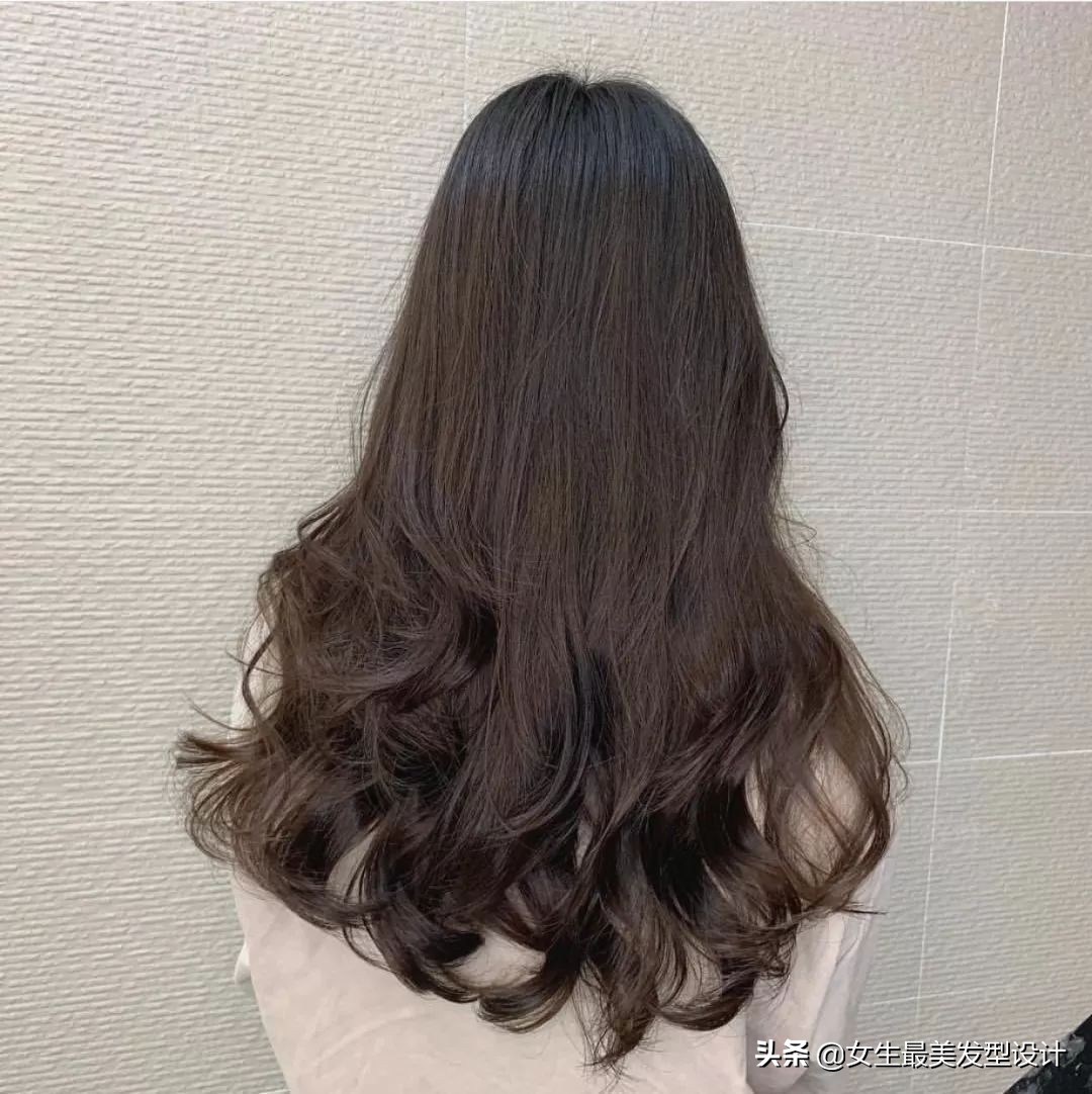 烫发中长内扣怎么打理,烫发女生推荐中长好打理