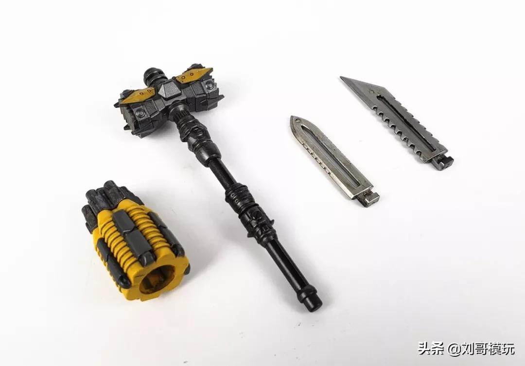 变形金刚大黄蜂国产版玩具,国产版大黄蜂变形玩具