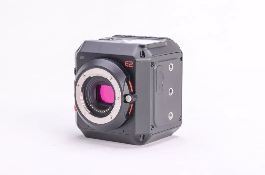 方便竖屏拍摄的4K120帧电影机——ZCAME2