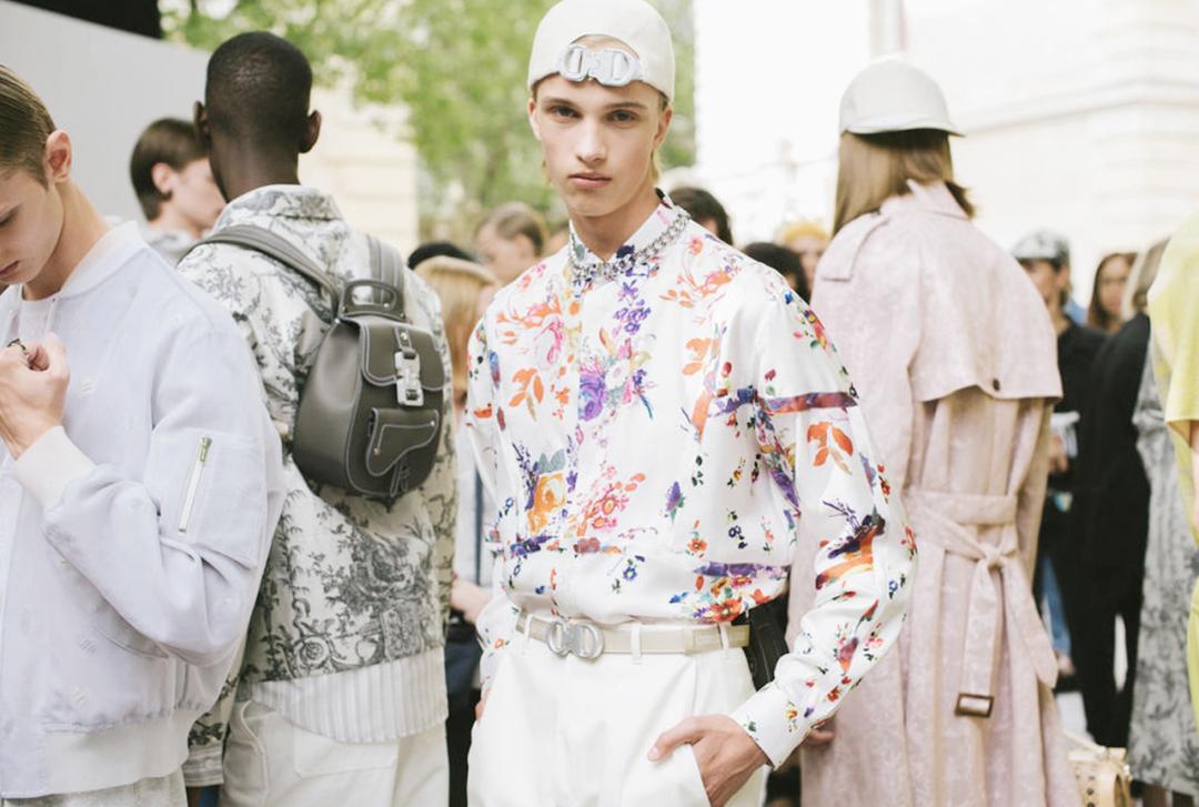 那个给Chloé设计出小猪包的设计师居然被Givenchy炒鱿鱼了