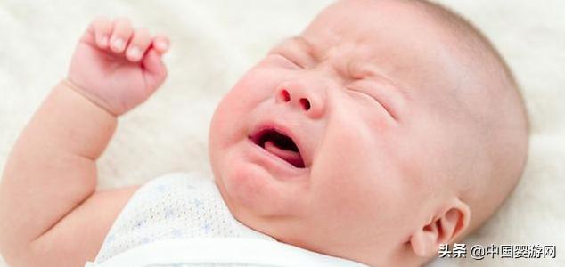 宝宝哭就呕吐是怎么回事,宝宝哭泣需要及时制止吗