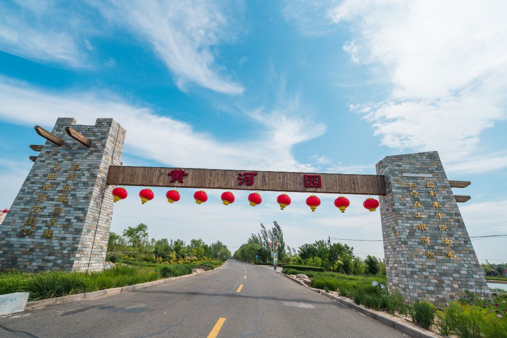 她是滔滔千里黄河的宠儿,阴山之下、河套之上的掌上明珠