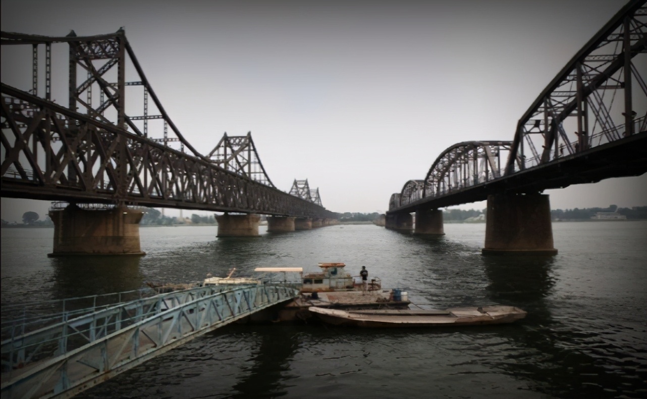 抗美援朝中我国工兵的杰作：炸不断的“隐形桥”，弄得美军懵圈