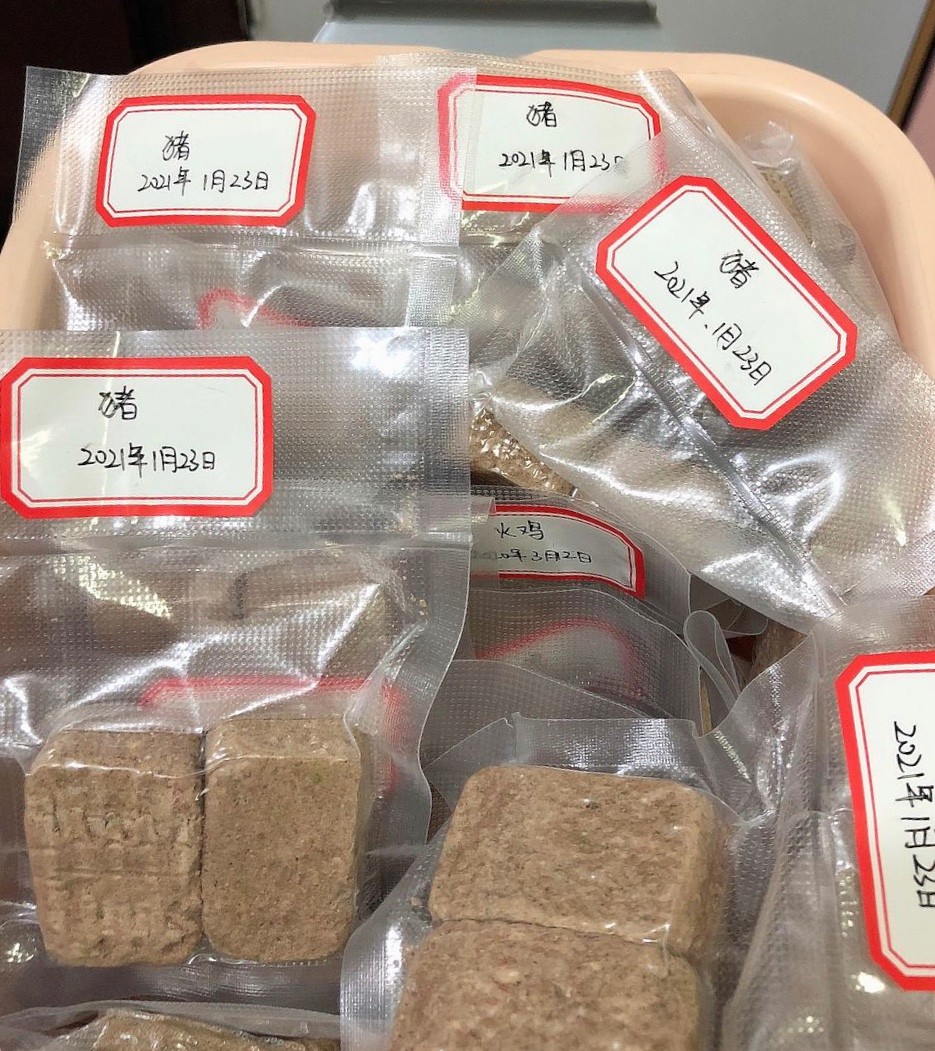 吃进口食物注意事项,什么情况下猫粮能吃死猫