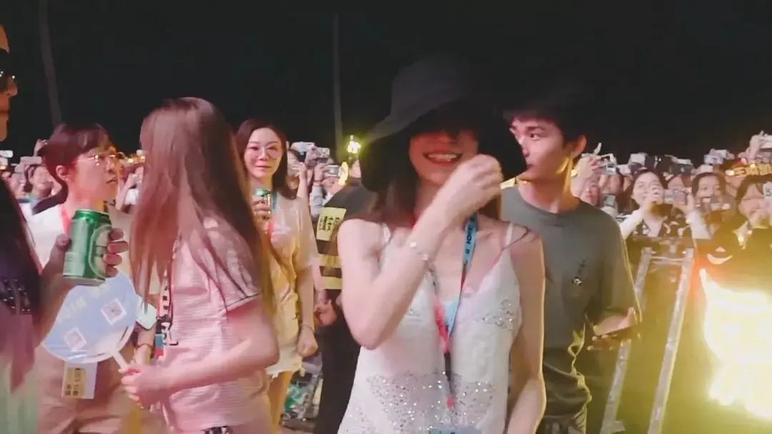 杨颖亏损了吗,杨颖吸金能力比黄晓明强