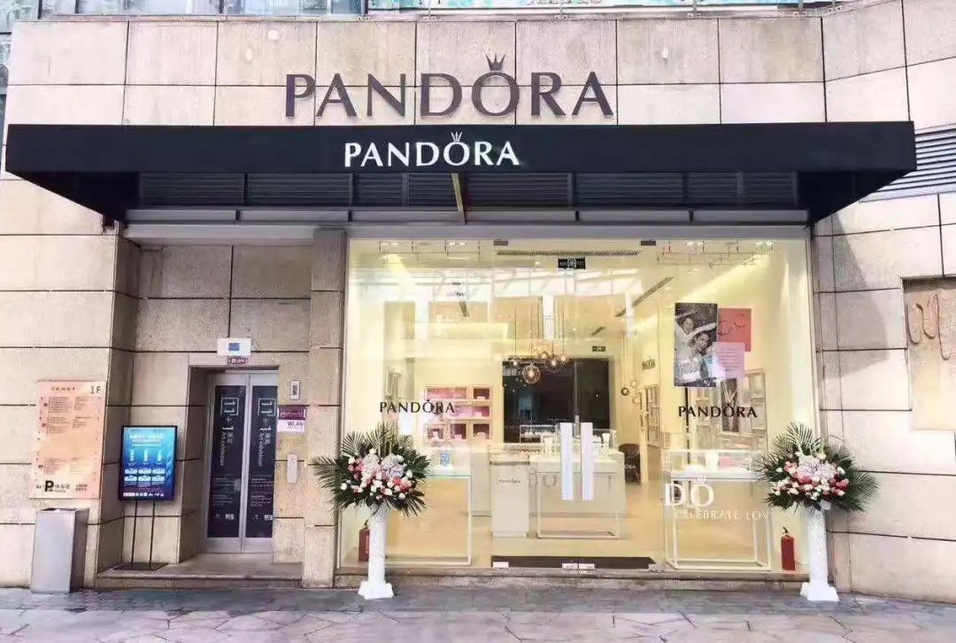 娼樺鎷夐瓟鐩掗煩鍥界伨闅剧墖,娼樺鎷夐瓟鐩掔伨闅剧墖