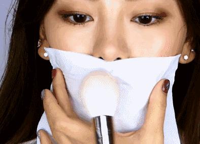 口红怎么涂不沾杯不掉色,涂口红不起皮的正确方法