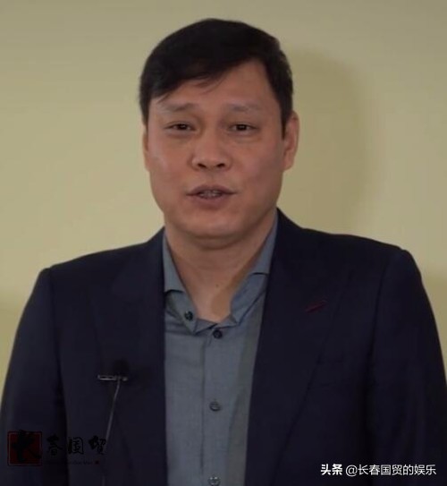 范志毅大女儿罕见现身探班父亲,范志毅二女儿近照