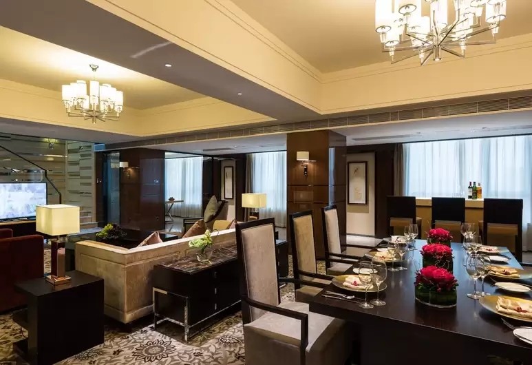 广州日航酒店附近好玩的地方,广州日航酒店是几星级