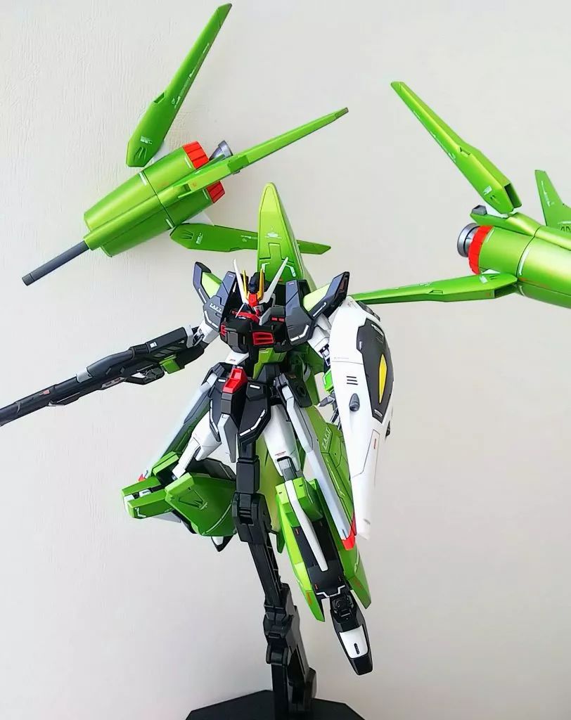 佳作:不同比例的巧妙融合,装上背包你就是混沌高达