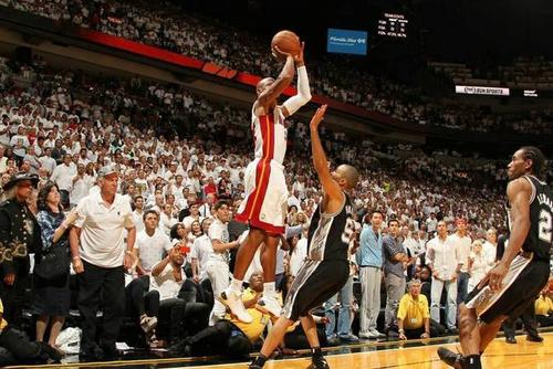 2013年总决赛g6加时录像波什封盖,波什五投零中总决赛