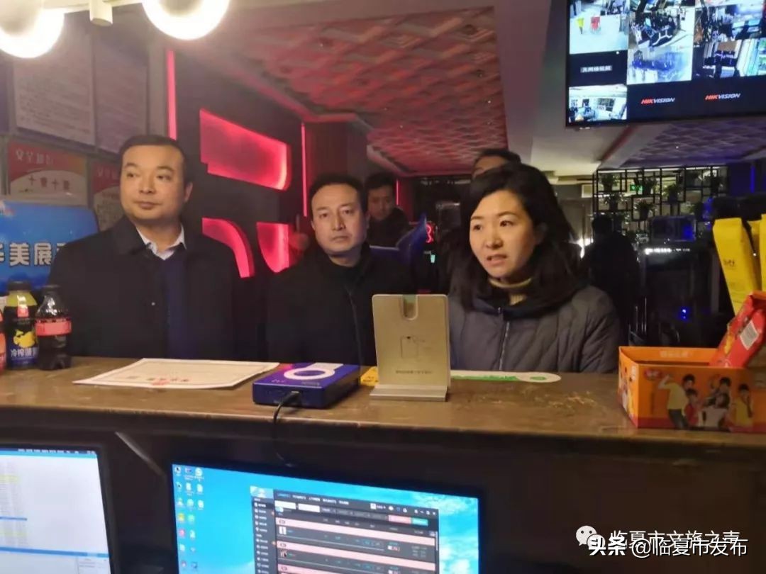 临夏市卫健系统、交通运输局、文旅行业、工商联等部门及时开展应对和防范新型冠状病毒感染的肺炎防控工作