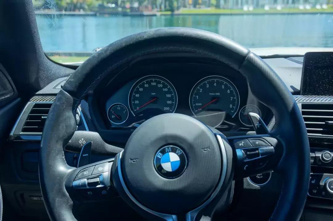 宝马m4体验赛车,体验宝马m5