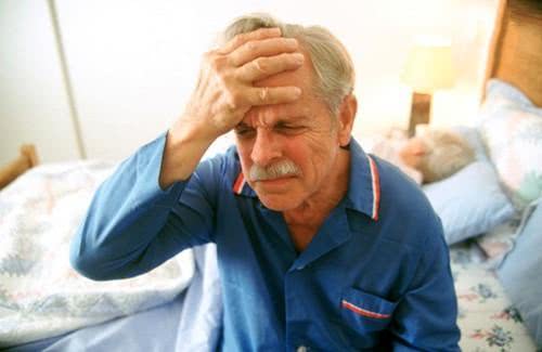 17岁高中生老想吐怎么了,17岁中学生呕吐去世