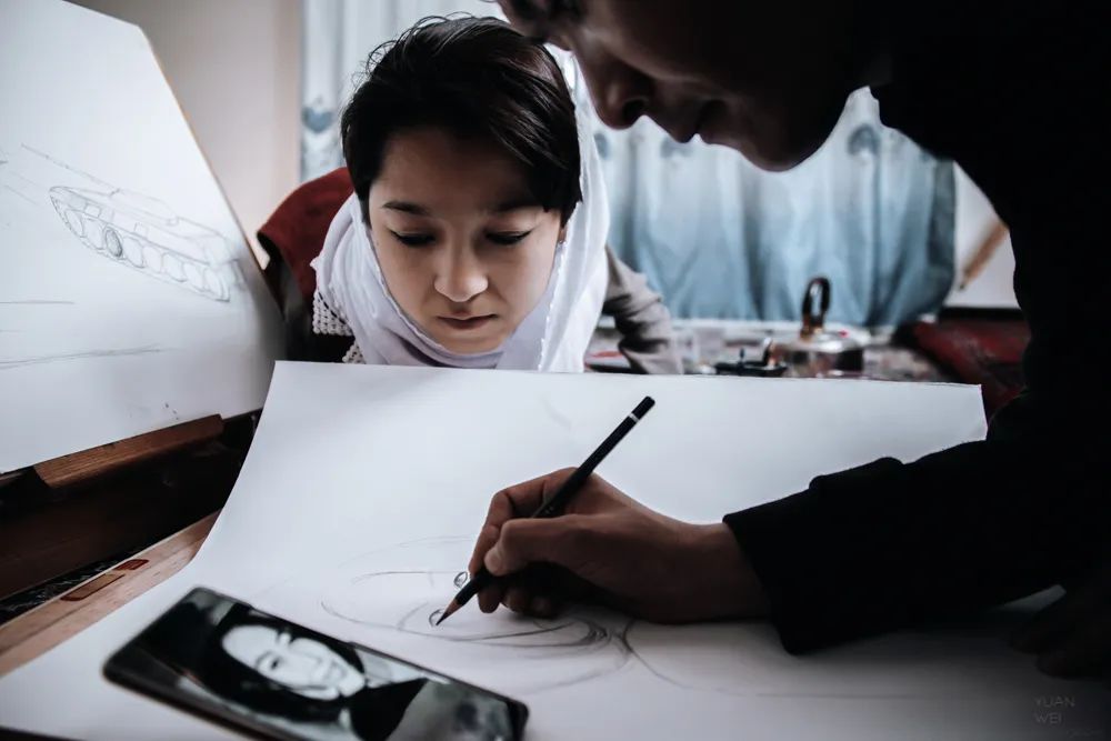 罩袍下的阿富汗,罩袍阿富汗