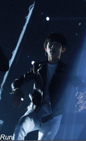 易烊千玺羞红脸,易烊千玺害羞脸红