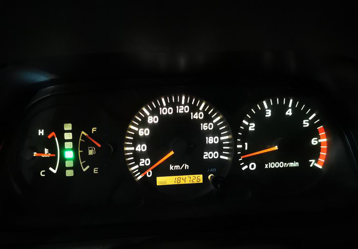 经典情怀老车丰田霸道lc95,丰田霸道3400lc95配件