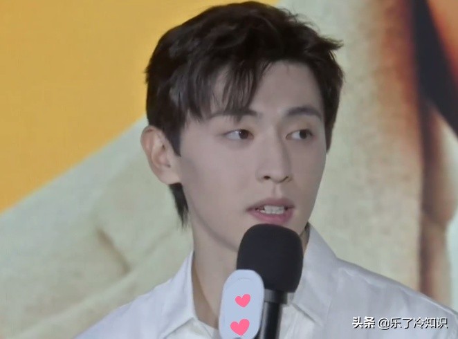 邓伦回石家庄参加活动，喜欢给自己“加戏”，石家庄之光