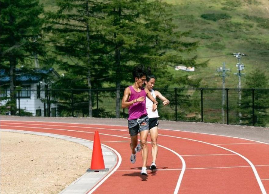 10公里怎么跑进40分真实视频,10公里怎样才能跑进45分钟内