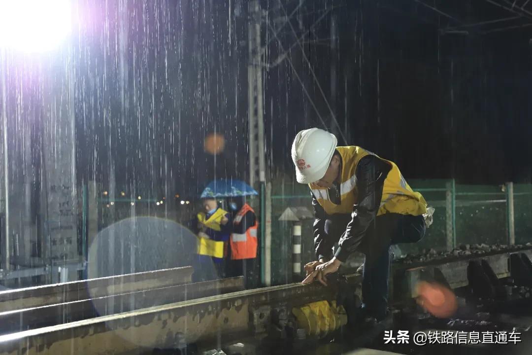 渝怀铁路涪陵至梅江段,渝怀铁路涪陵站