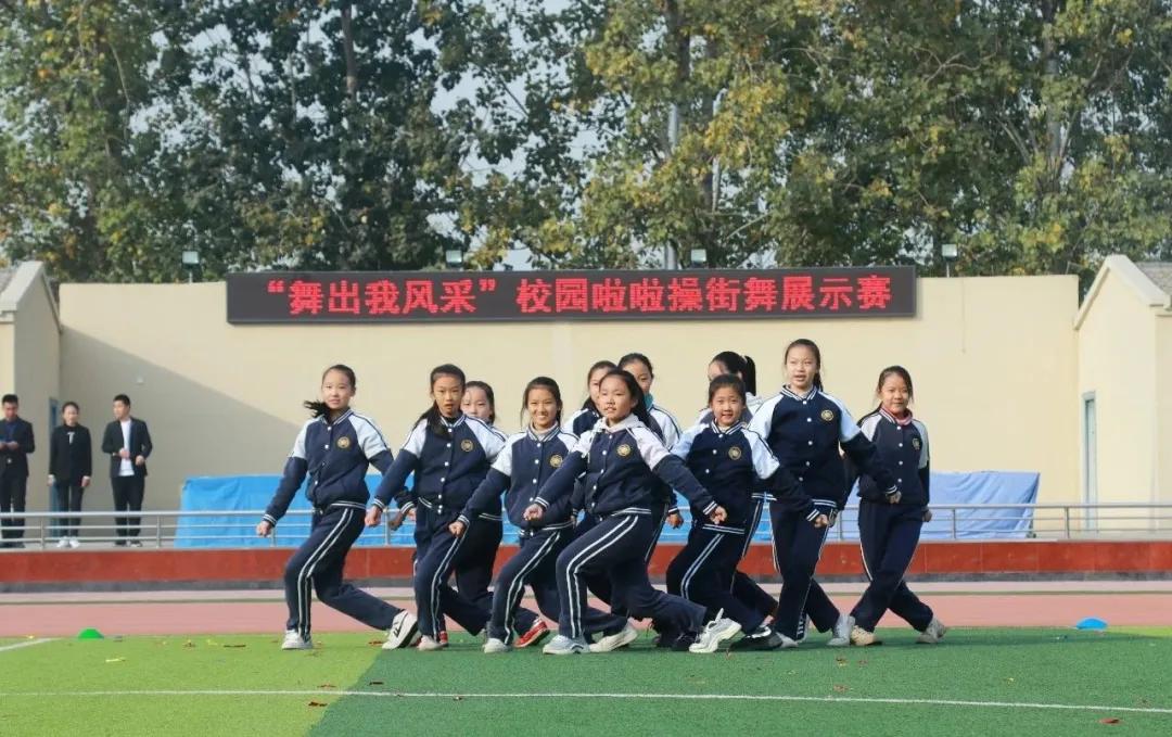 东方双语学校街舞啦啦操,东方双语本部啦啦操