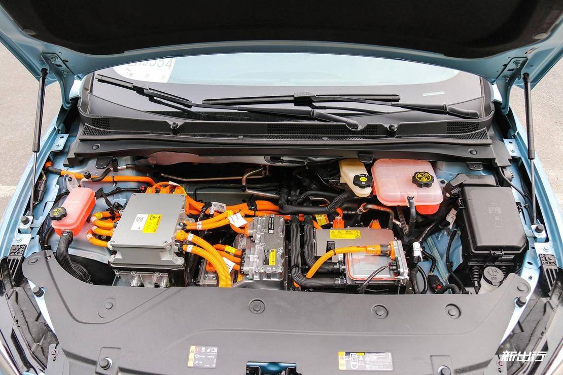 别克电车velite6体验,科技感满满别克velite6看车记