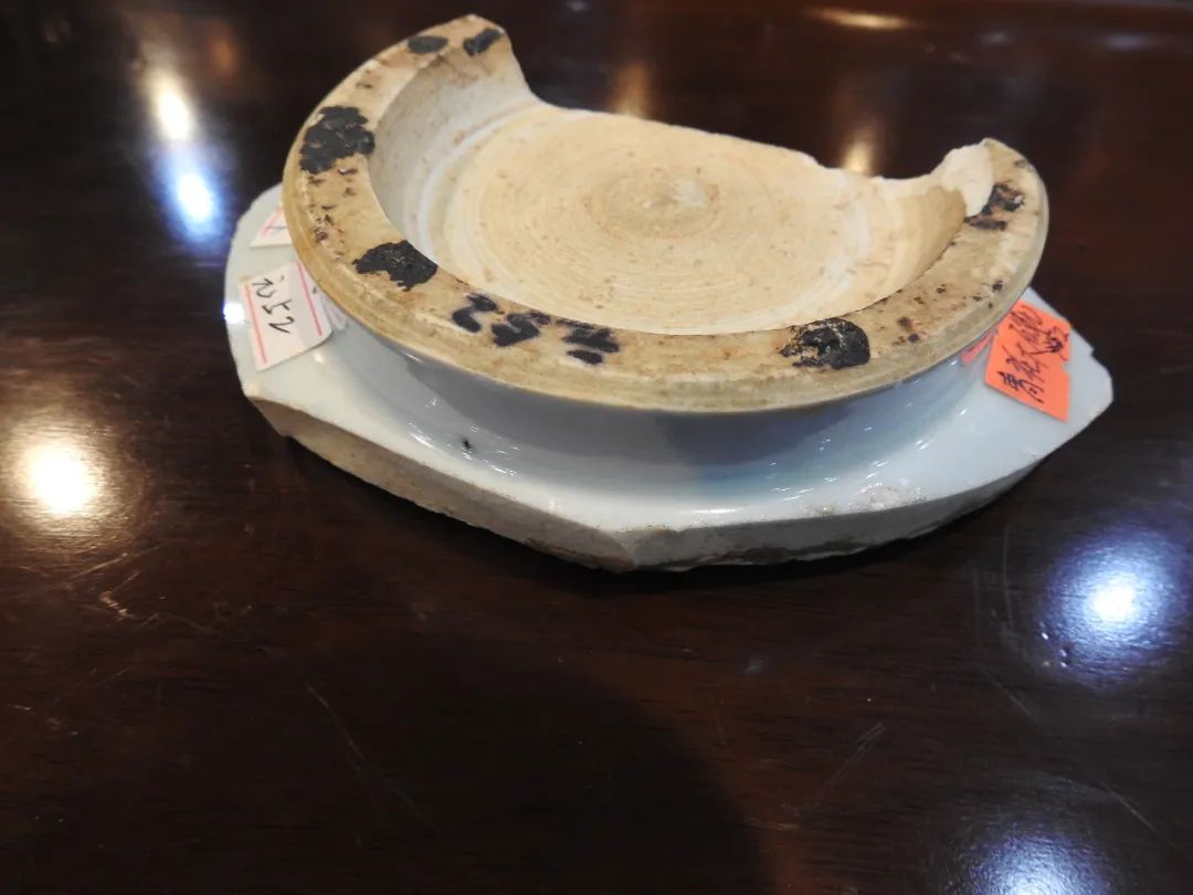 鍏冮潚鑺卞寽鐪熷搧鐗瑰緛,姘戠獞鍏冮潚鑺辩鐗瑰緛