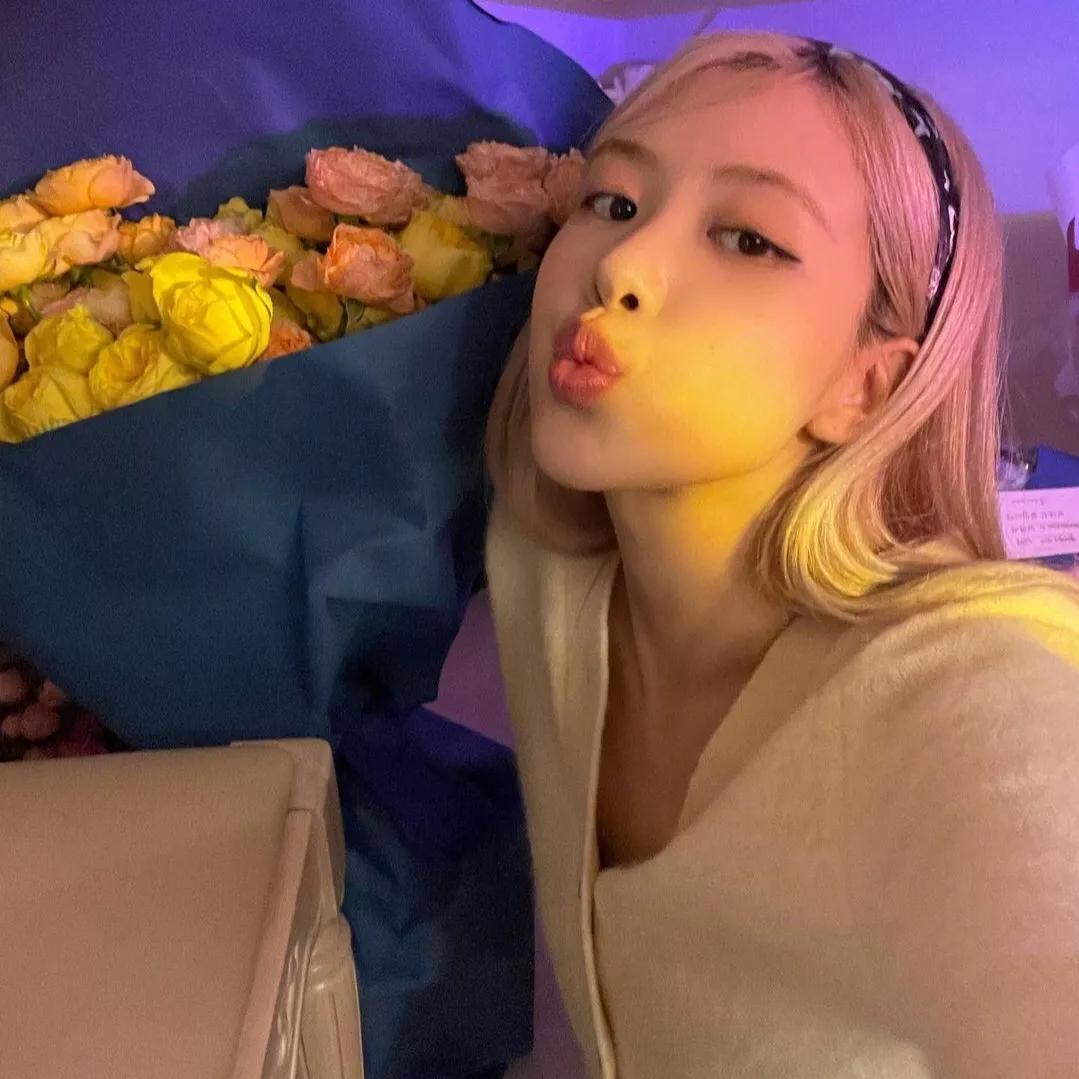 rose朴彩英超仙头像,朴彩英氛围感头像