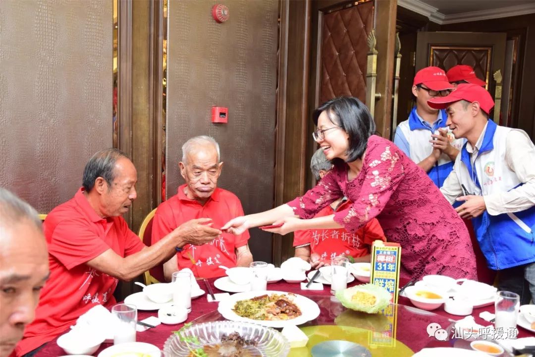 莫道桑榆晚为霞尚满天专访,莫道桑榆晚为霞尚满天央视解说