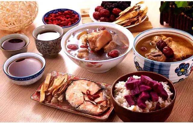 “月嫂再好我也不请”，新手宝妈要知道：坐月子真没有想象那么难