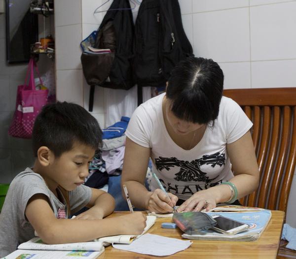 为什么家长陪读孩子动力越不足,陪读成绩好但条件不好还要坚持吗