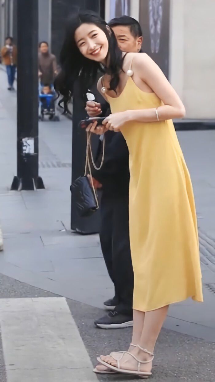 追求女生怎么才能感动对方,怎么关心正在追求的女生