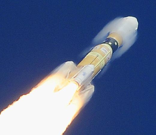 日本防卫预算和中国比,日本防卫费预算创纪录