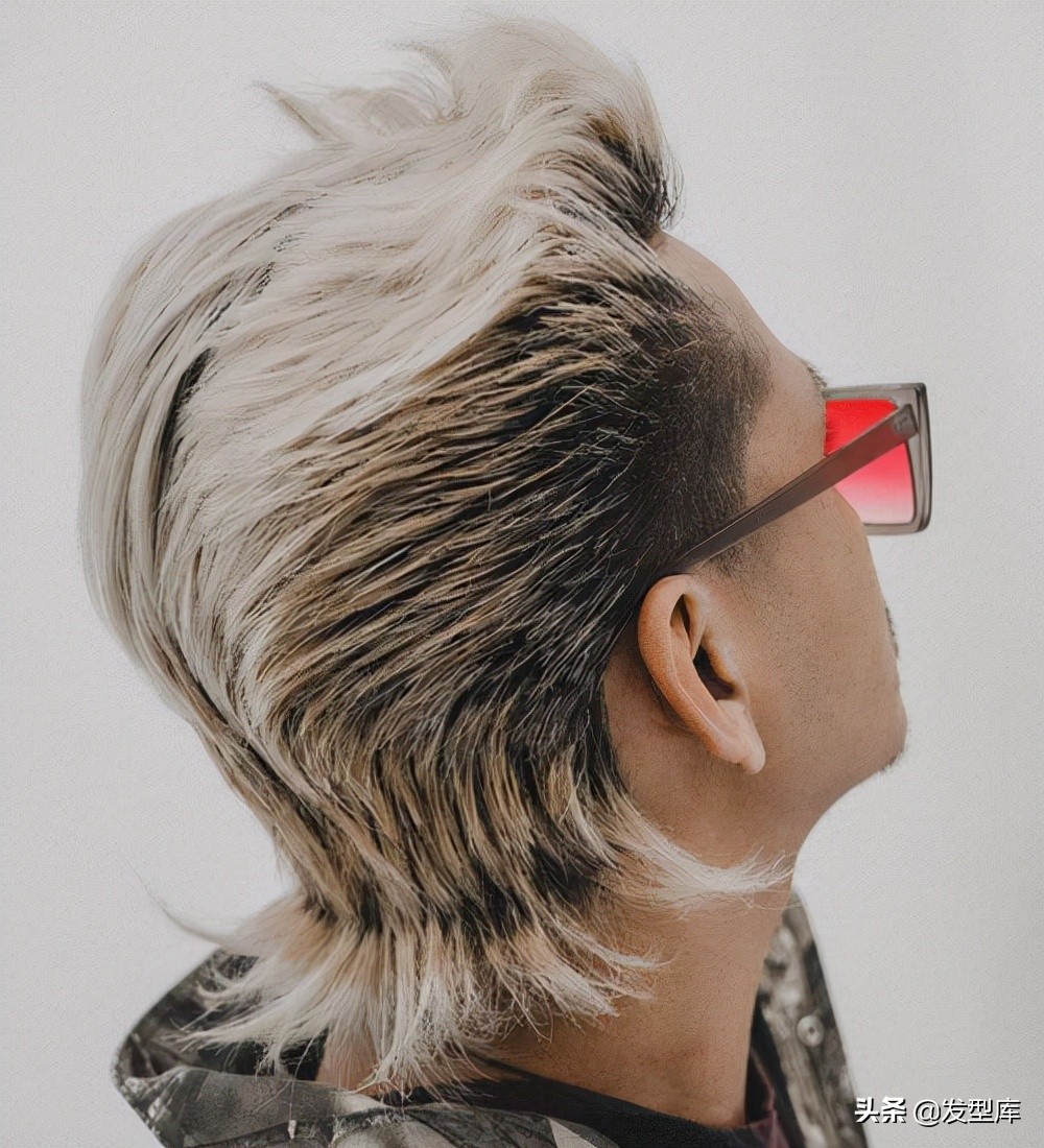 50岁鲻鱼头烫发发型,短发发型女2020流行发型鲻鱼头