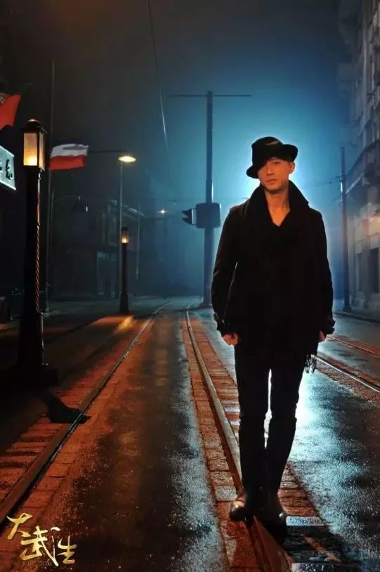 韩庚卢靖姗大婚!背后是一个过气偶像“自杀式”崛起的惨烈之路