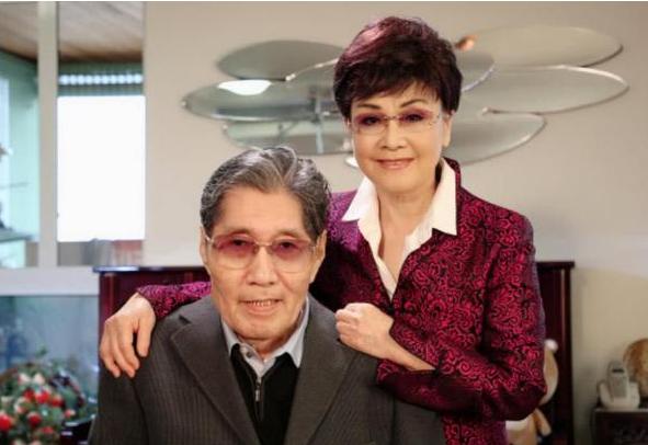 李谷一和那英谁是真正的歌坛天后,歌唱家李谷一目前情况