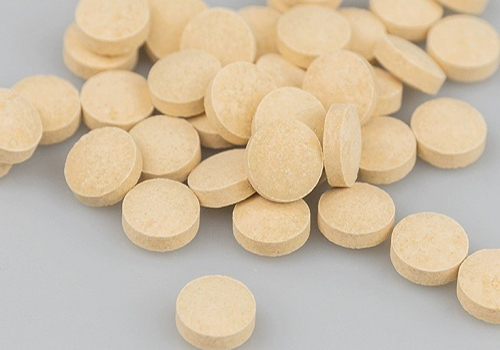 治疗狗狗呕吐的最佳方法,狗狗出现呕吐的原因以及处理方法