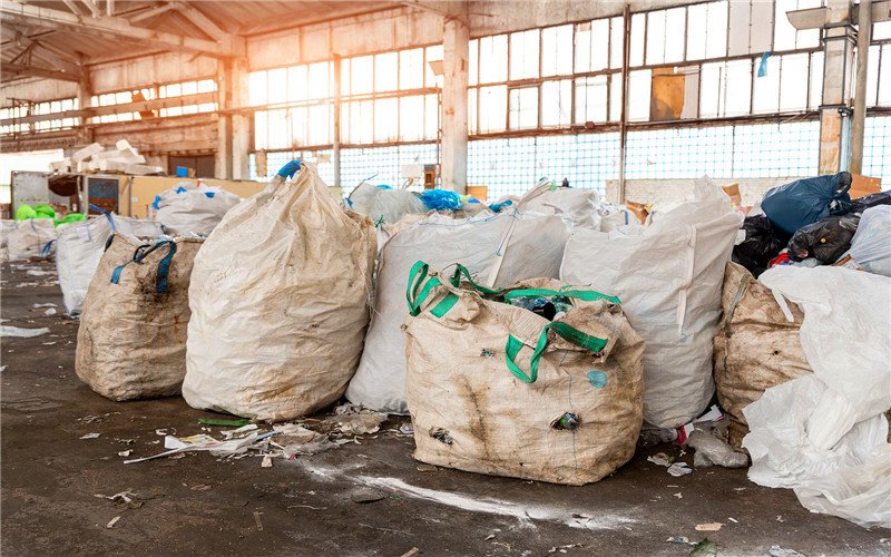 小型加工厂什么项目投资小好做,开一间发光字小工厂投资多少钱