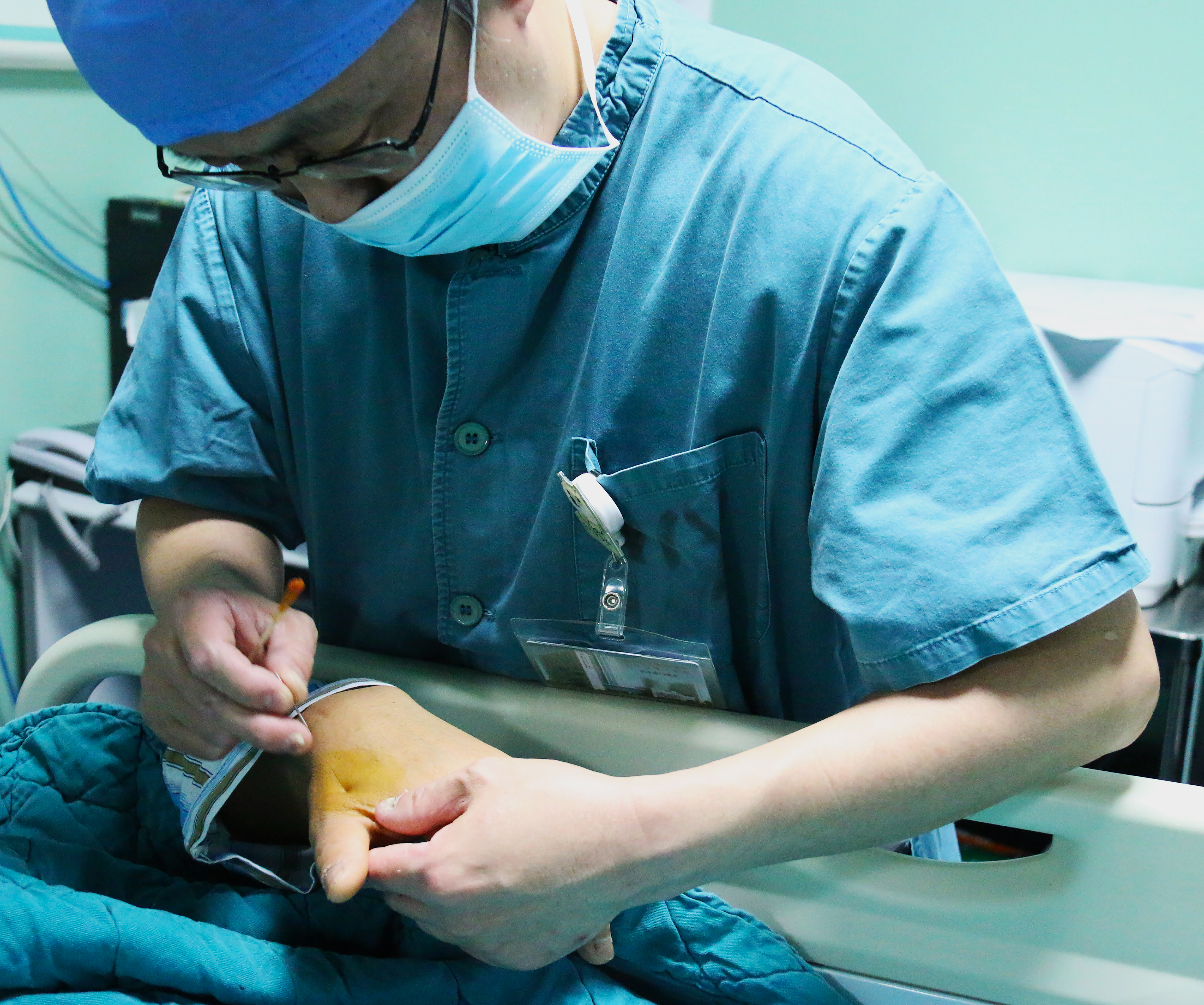 “芬太尼”在医院遭严管！得用空药瓶换新药瓶每瓶有唯一身份证