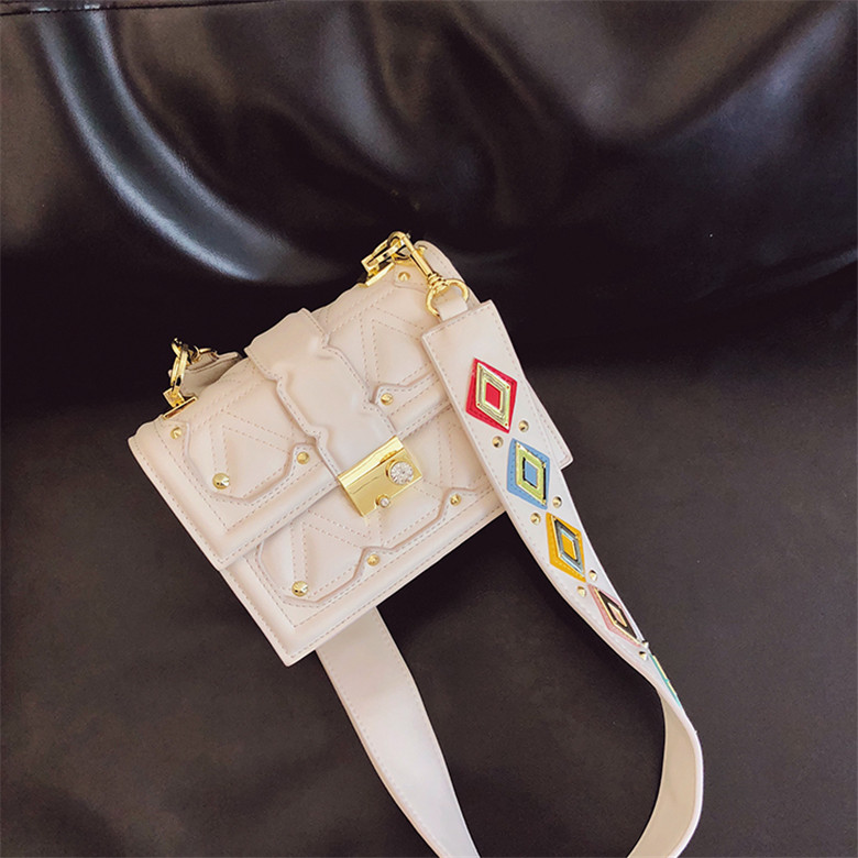 讨好女朋友的100种方法,讨好女朋友的一百种方法