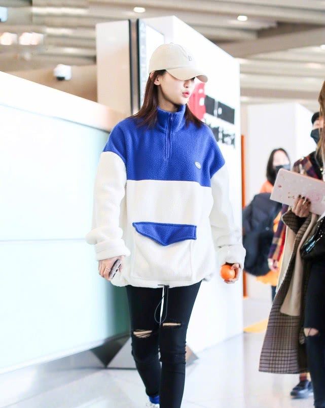 杨超越时尚服装仙气,杨超越可爱风穿搭