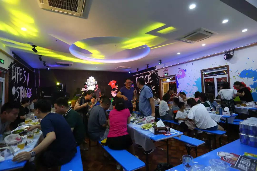 金沙滩音乐主题酒吧,西海岸啤酒城音乐