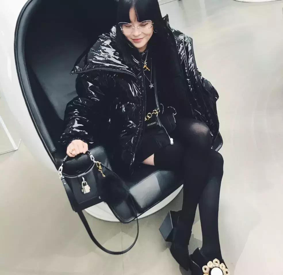 拒绝臃肿冬天最薄的保暖衣,好看又不显臃肿的羽绒服